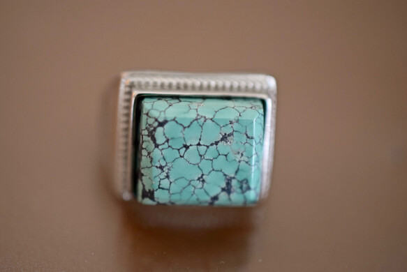 43 上品 天然 トルコ石 メンズ リング 四角 長方形 青 ターコイズ 指輪 プレゼント 誕生日 フリーサイズの通販は 6,800円