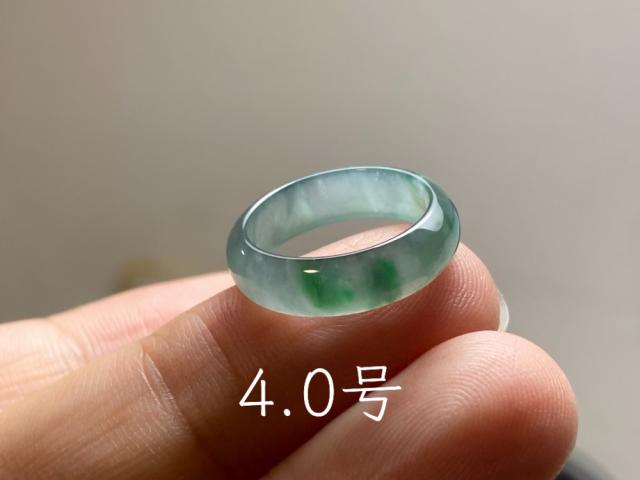 L14-103 ピンキーリング 氷種 青白暗緑 4.0号 グアテマラ産 A貨 本翡翠 くりぬき