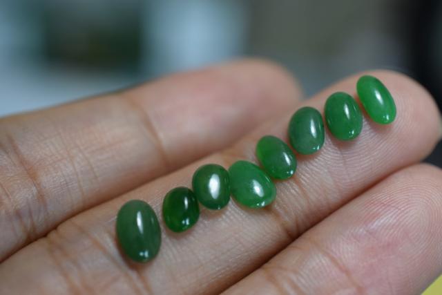 ミャンマー産天然 A貨 本翡翠 ルース 【公式通販】