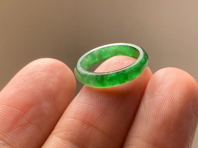 L13-175極品ピンキーリング高氷種濃陽緑4.0号グアテマラ産本翡翠