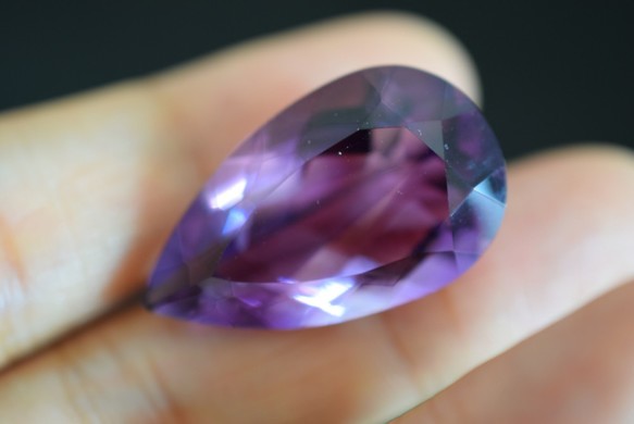 1-74 一点物 長大粒天然アメジスト 雫 アメシスト 紫水晶 ２月誕生石 天然石 ルース 裸石の通販は 9,800円