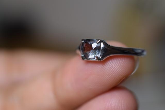 RS7-72 シルバー 極品 宝石質 非加熱 洗練高級感な煙灰色 スピネル リング 指輪 フリーサイズ 金属アレルギー対応の通販は 12,800円