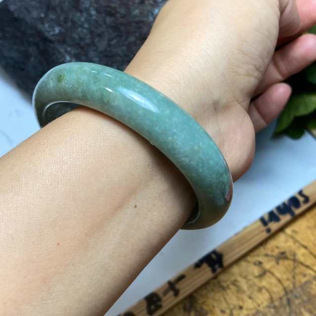 23-20 美品 58.2MM 真ん丸 ミャンマー産 天然本翡翠 バングルの通販はau PAY マーケット - Mika−Jewelry | au  PAY マーケット－通販サイト