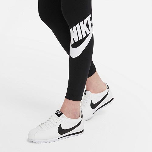 ナイキ Nike レディース ランニングウェア タイツ エッセンシャル Gx Lggng W Nsw Essntl Gx Lggng ブラック ホワイト Dc6950 010の通販はau Pay マーケット Yocabito ヨカビト