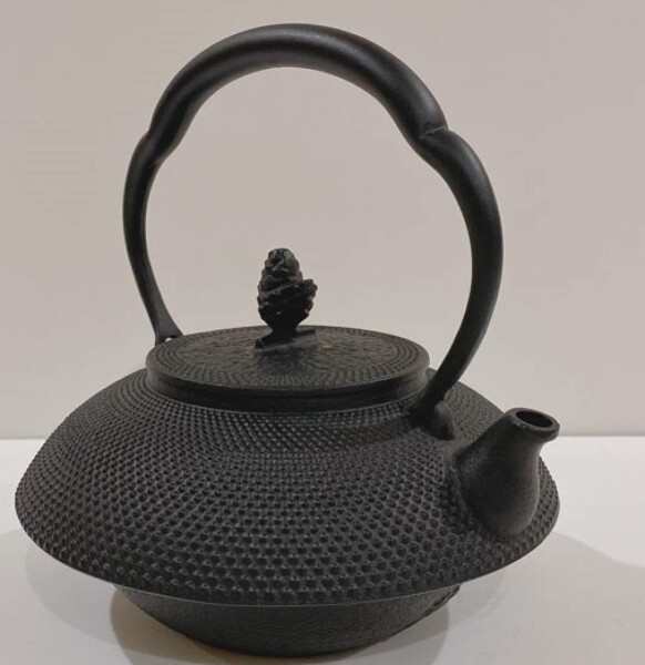 岩鋳(Iwachu) 鉄瓶 黒焼付 1.2l 11939 高品質の人気 - 茶道具