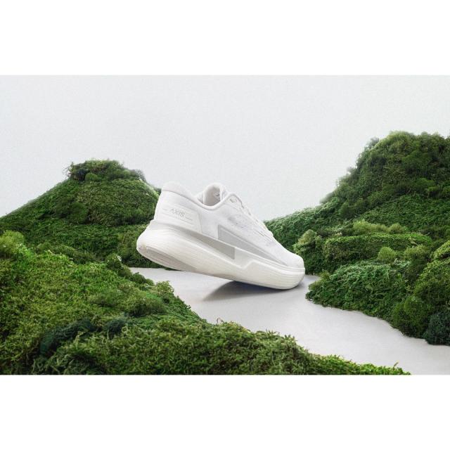 ハイロ・アスレチックス ランニング メンズランニングシューズ hylo AXIS SS26UAUDP Undyed/Pebble 送料無料