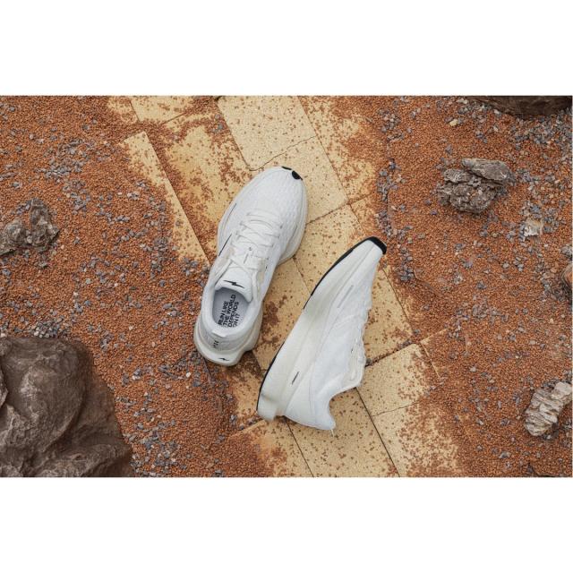 ハイロ・アスレチックス ランニング メンズトレイルランニングシューズ hylo IMPACT SS24UMUND Undyed 送料無料