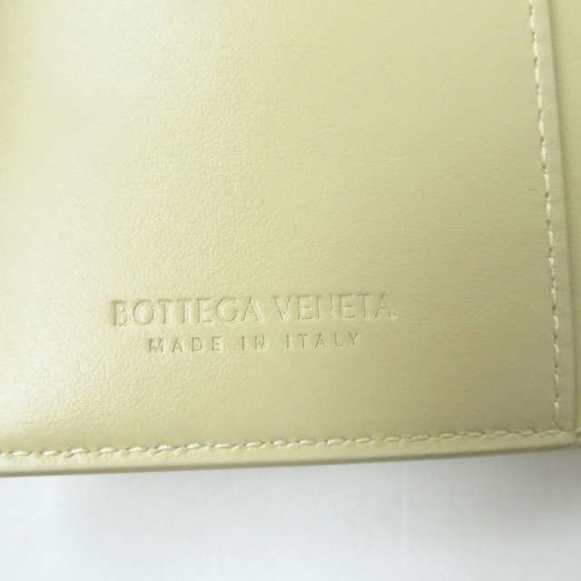 美品　BOTTEGA VENETA　二つ折り　イタリア製　レザーウォレット約3ｃｍ