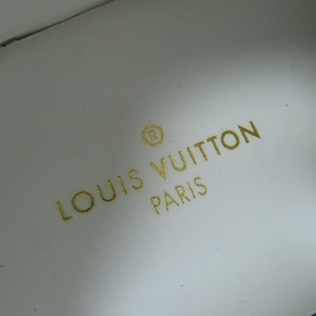 極美品☆LOUIS VUITTON ルイヴィトン ロゴ金具付 フラワーデザイン