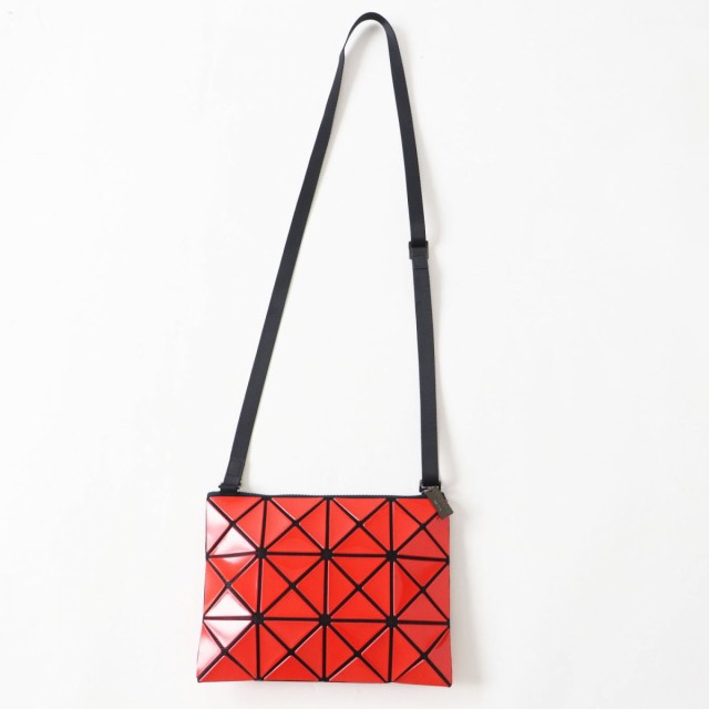 極美品◎正規品 日本製 BAO BAO ISSEY MIYAKE バオバオ イッセイミヤケ BB33-AG262 ルーセント クロス ボディ／ショルダーバッグ 赤×黒