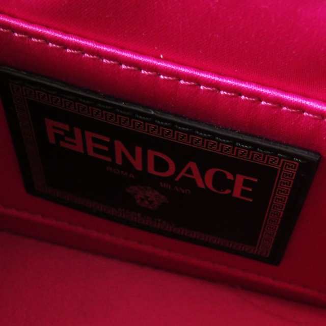 未使用品◎FENDACE フェンダーチェ フェンディ×ヴェルサーチ コラボ 8BR801 レザー×ブローチ 2WAY バゲットバッグ 黒×金 保管袋付きの通販はau  PAY マーケット - 衣類＆ブランドリサイクルGREEN | au PAY マーケット－通販サイト