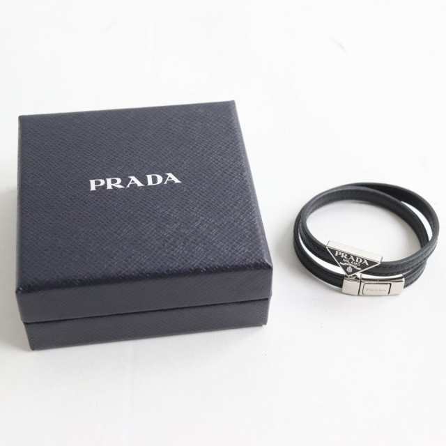 約36cm内周極美品●PRADA プラダ サフィアーノレザー トライアングルロゴ/三角プレート付き ブレスレット/バングル S イタリア製 箱付き