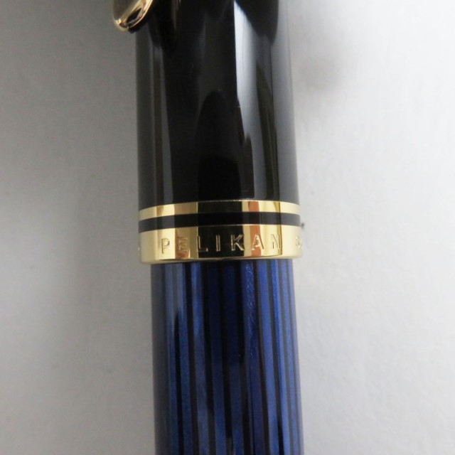 極美品●Pelikan ペリカン M600 スーベレーン ペン先14K EFニブ 吸引式 万年筆 ブルー×ブラック×ゴールド 箱/インク付き｜au  PAY マーケット