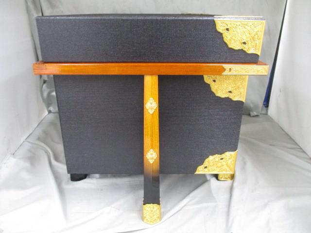 新品 五月人形 甲匠翠鳳作 琥珀塗鉢金箔押兜 飛龍 25号 光金立体鍬形 赤段縅 けやき調櫃 メノウ玉 端午の節句 こどもの日 新品 五月人形 甲匠翠鳳作 琥珀塗鉢金箔押兜 飛龍 25号 光金立体