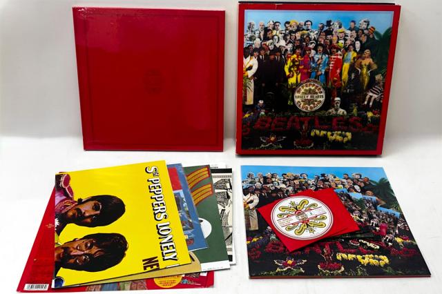 【中古】6LP Beatles Sgt. Peppers Lonely Hearts Club Band UICY78342 UNIVERSAL Japan /02900