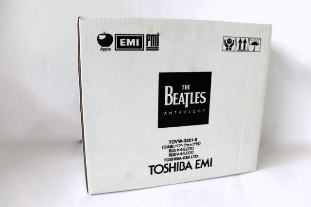 8xVHS Beatles Anthology Box SET TOVW32618 APPLE 未開封 /03200 中古】8xVHS Beatles Anthology Box SET TOVW32618 APPLE 未開封