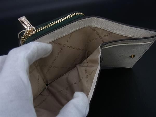 新品未使用 マイケルコース 三つ折り財布 ライトクリーム MK