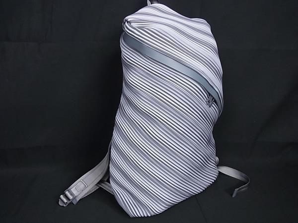 ■極美品■ PLEATS PLEASE プリーツプリーズ ポリエステル リュックサック バックパック メンズ レディース グレー系 AY5078