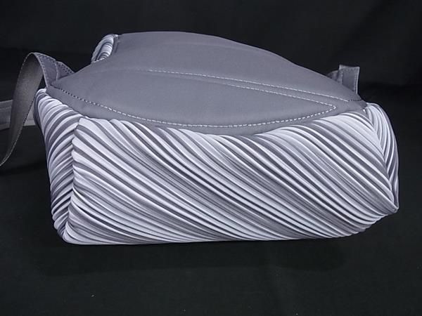 ■極美品■ PLEATS PLEASE プリーツプリーズ ポリエステル リュックサック バックパック メンズ レディース グレー系 AY5078