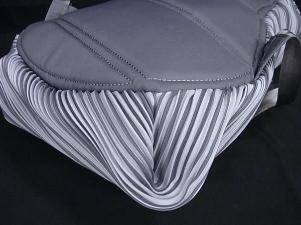 ■極美品■ PLEATS PLEASE プリーツプリーズ ポリエステル リュックサック バックパック メンズ レディース グレー系 AY5078