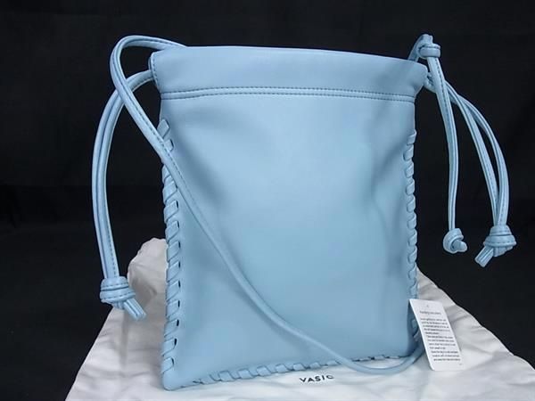 ■新品■未使用■ VASIC ヴァジック レザー ショルダーバッグ クロスボディ レディース ライトブルー系 BM2421