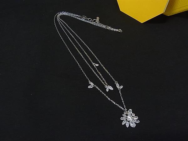 ■新品同様■ SWAROVSKI スワロフスキー Gema ジェマ レイヤードネックレス フラワー 2連 ペンダント アクセサリー シルバー系 BP7824