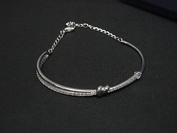 ■新品■未使用■ SWAROVSKI スワロフスキー ラインストーン ブレスレット アクセサリー レディース シルバー系 BR1015