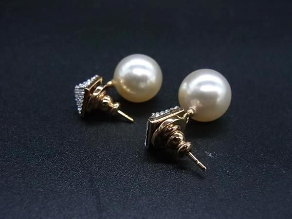 極美品❤︎ Valentino ヴァレンティノ Vロゴ パール ピアス □極美品