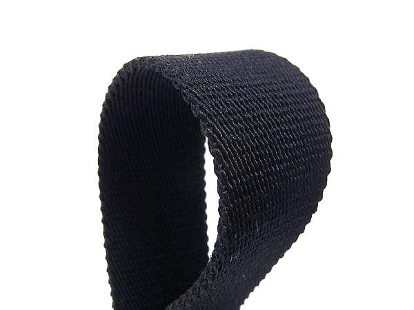 ■極美品■ VALENTINO GARAVANI ヴァレンティノ ガラヴァーニ パテントレザー クロスボディ ショルダーバッグ ポシェット レッド系 FC0447