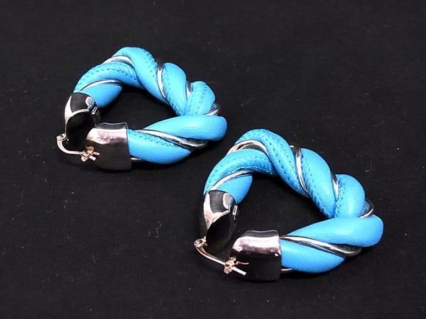 【美品】ボッテガヴェネタ トライアングル ツイスト キーホルダー ブルー □美品□ BOTTEGA VENETA ボッテガヴェネタ レザー×SV925 ツイスト