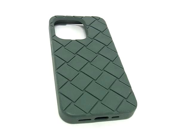 ■新品同様■ BOTTEGA VENETA ボッテガヴェネタ イントレチャート ラバー iPhone15 Pro 対応 スマホケース ダークグリーン系 FF1037