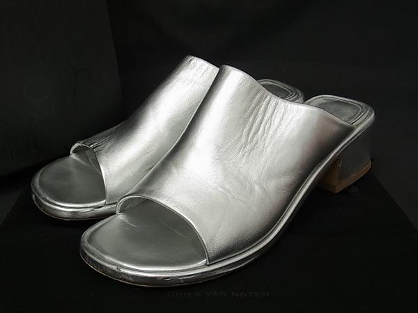 ■美品■ DRIES VAN NOTEN ドリス ヴァン ノッテン レザー サンダル 表記サイズ 39 (約24.5cm) シューズ 靴 シルバー系 FF8618