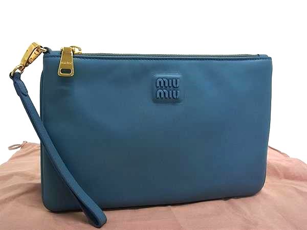 ■新品■未使用■ miumiu ミュウミュウ レザー ポーチ マルチケース 小物入れ レディース メンズ ライトブルー系 FN0511