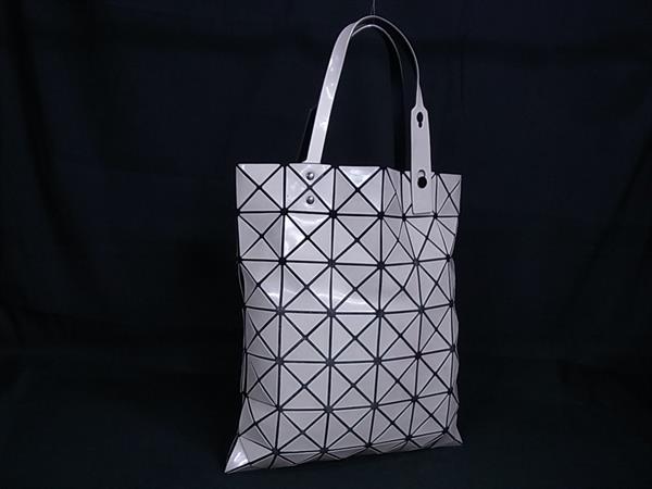■美品■ BAO BAO ISSEY MIYAKE バオバオイッセイミヤケ ルーセント PVC ハンドバッグ ショルダー 肩掛け アイボリー系 FN8603