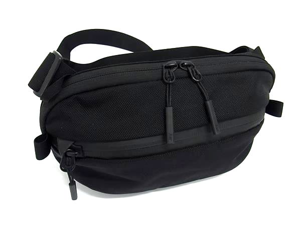 ■新品同様■ Aer エアー ナイロンキャンバス クロスボディ ボディバッグ ショルダーバッグ 肩掛け 斜め掛け メンズ ブラック系 FR4737