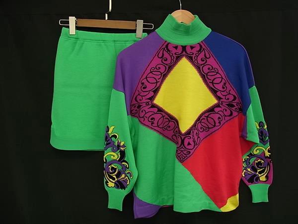 ■極美品〜■ GIANNI VERSACE ジャンニ ヴェルサーチ タートルネック ニット スカート サイズ 0 洋服 2点セット グリーン系 FR6471 25,650円