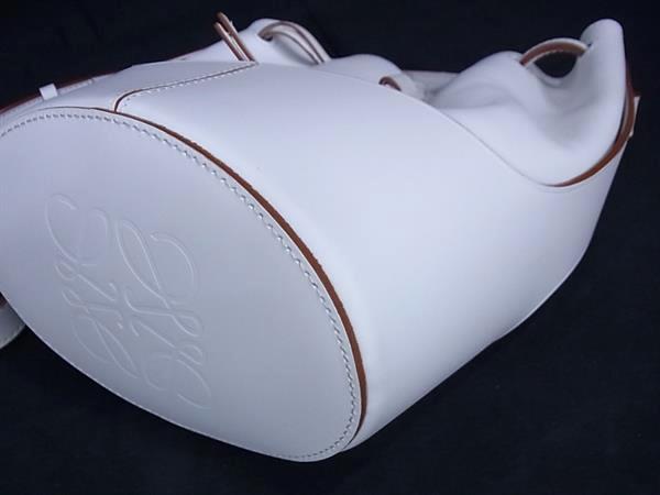 ■美品■ LOEWE ロエベ バルーンバッグ レザー クロスボディ ショルダーバッグ 斜め掛け アイボリー系 FR7166 □美品□ LOEWE ロエベ バルーンバッグ レザー クロスボディ