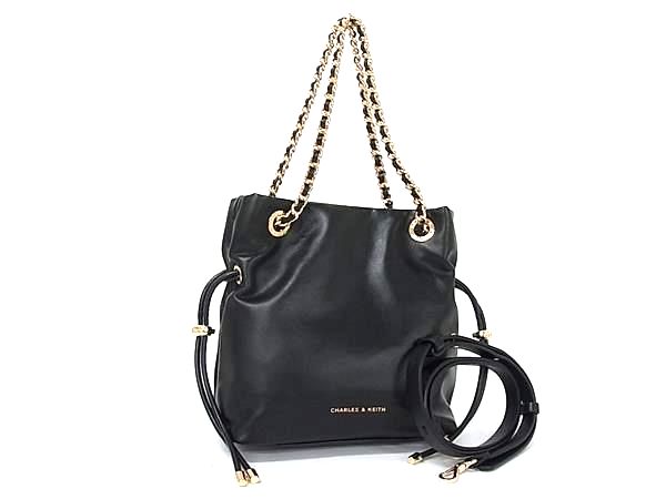 □新品同様□ CHARLES ＆ KEITH チャールズアンドキース アリア レザー 