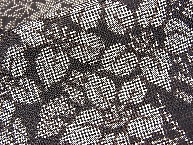 平和屋着物○本場大島紬 7マルキ 泥染め 風景草花文 逸品 DAAC6121fe