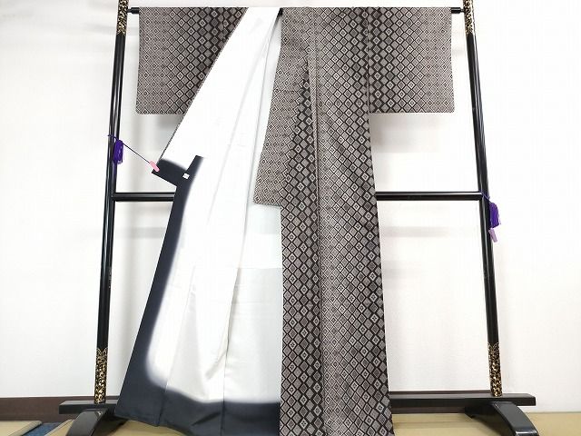 平和屋本店●極上　本場大島紬　十八算　12マルキ　古代染色純泥染　優粋　花菱　鈴乃屋扱い　証紙付き　逸品　DZAA1775kh4_2