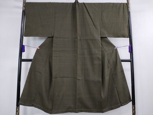 平和屋本店■極上　男性　本場結城紬　重要無形文化財　色無地　千歳茶色　三越扱い　反端・割印付き　逸品　未使用　DZAA2064kh4
