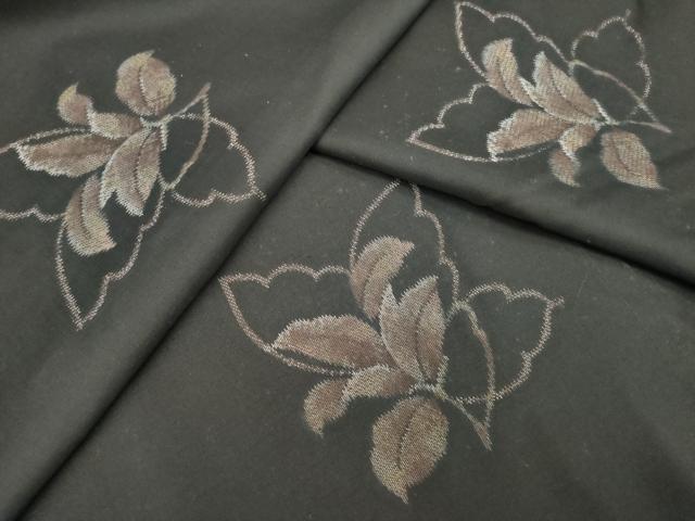 平和屋着物●上質な紬　葉文　黒地　正絹　逸品　AAAO0328ck