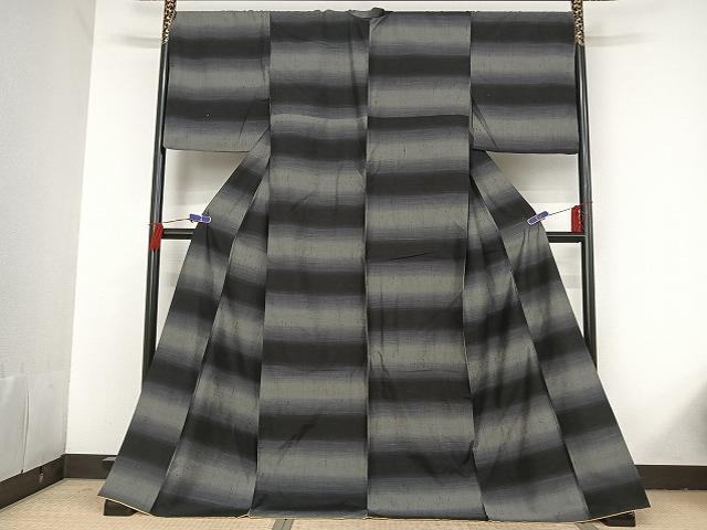 平和屋着物●上質な紬　横段文　ロング丈　正絹　逸品　AAAT9375np