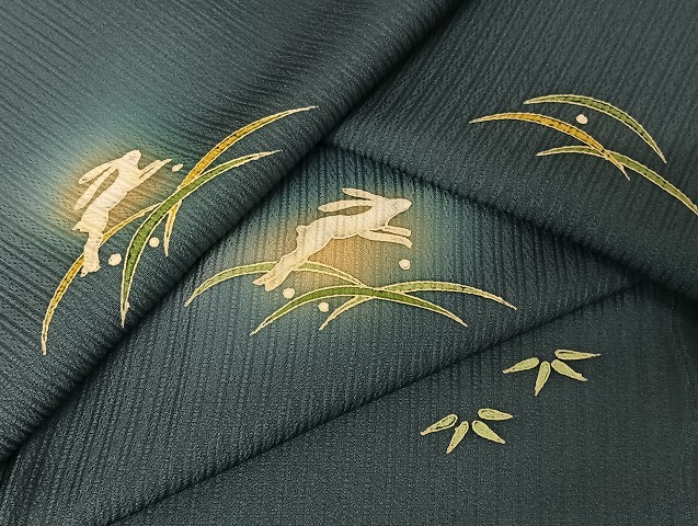 平和屋着物●狩野嘉一郎　小紋　ろうけつ染め　跳び兎　蛍暈し　正絹　逸品　AAAT9455np