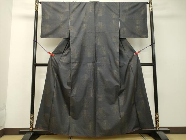 平和屋着物○本場大島紬 7マルキ 古代染色純泥染 草葉文 中村