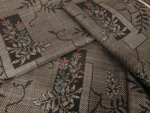 平和屋着物●本場大島紬　７マルキ　花短冊文　正絹　逸品　AAAU4226np