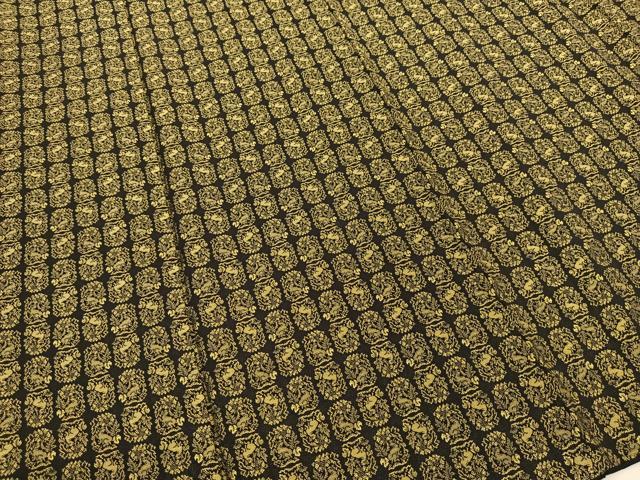 平和屋着物○上質なお召 黄金糸 色紙兎花文 黒地 正絹 逸品