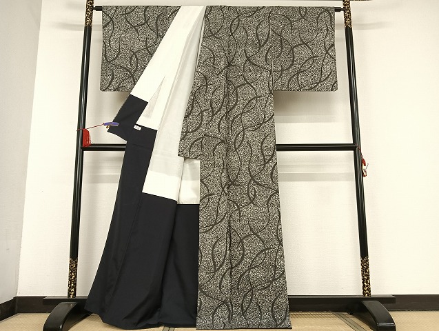 平和屋着物○創業140年 小糸染芸の四代目 小糸敏 本場