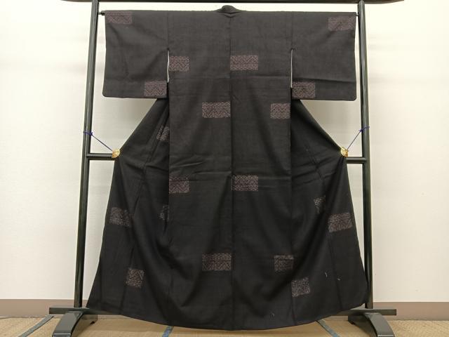 平和屋着物○本場結城紬 重要無形文化財 100亀甲 飛び亀甲 色紙花