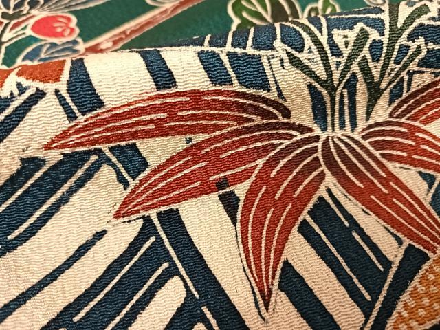 平和屋着物○豪華振袖・長襦袢セット 紅型 舞蝶草花文 鬼しぼ縮緬 